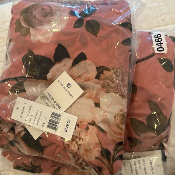 LONG SLEEVE RUFFLE NECK MAXI DRESS
JULIA JORDAN - Picture 4 of 4